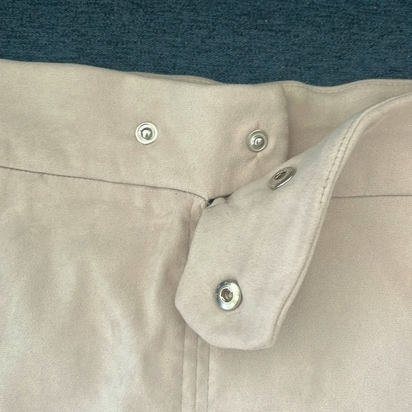 Suede skirt - Picture 4 of 8